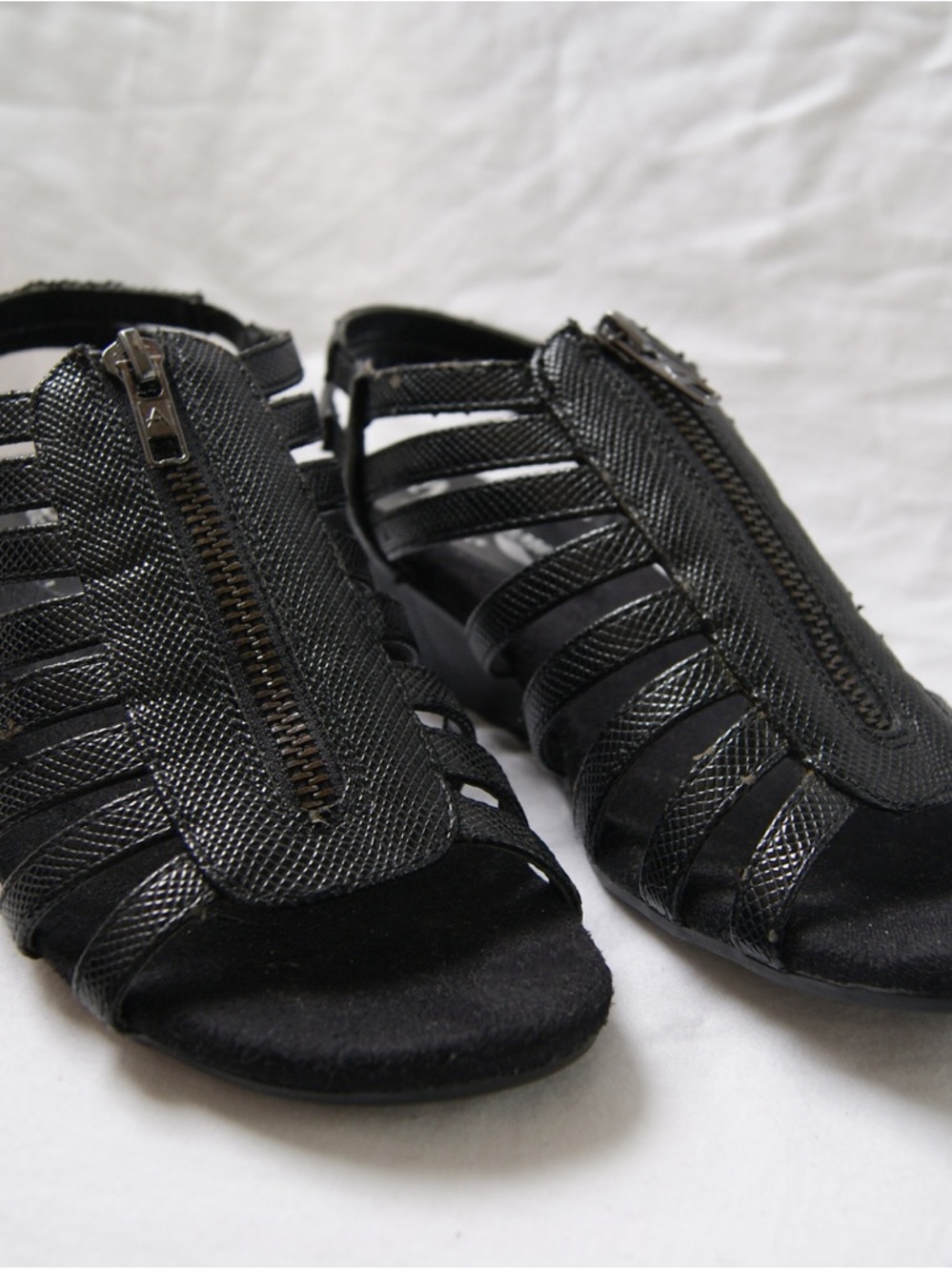 AEROSOLES Black Strappy Front-Zip Sandals